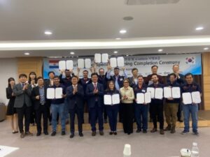 INFO MIC: LOS PRIMEROS 10 JÓVENES PARAGUAYOS CULMINAN CON ÉXITO CAPACITACIÓN SOBRE ENSAMBLAJE Y ELECTROMOVILIDAD EN COREA