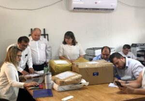 INFO MSPYBS: FORTALECIMIENTO DEL SISTEMA DE SALUD: REALIZAN APERTURA DE SOBRES PARA COMPRA DE EQUIPOS DE TERAPIA INTENSIVA