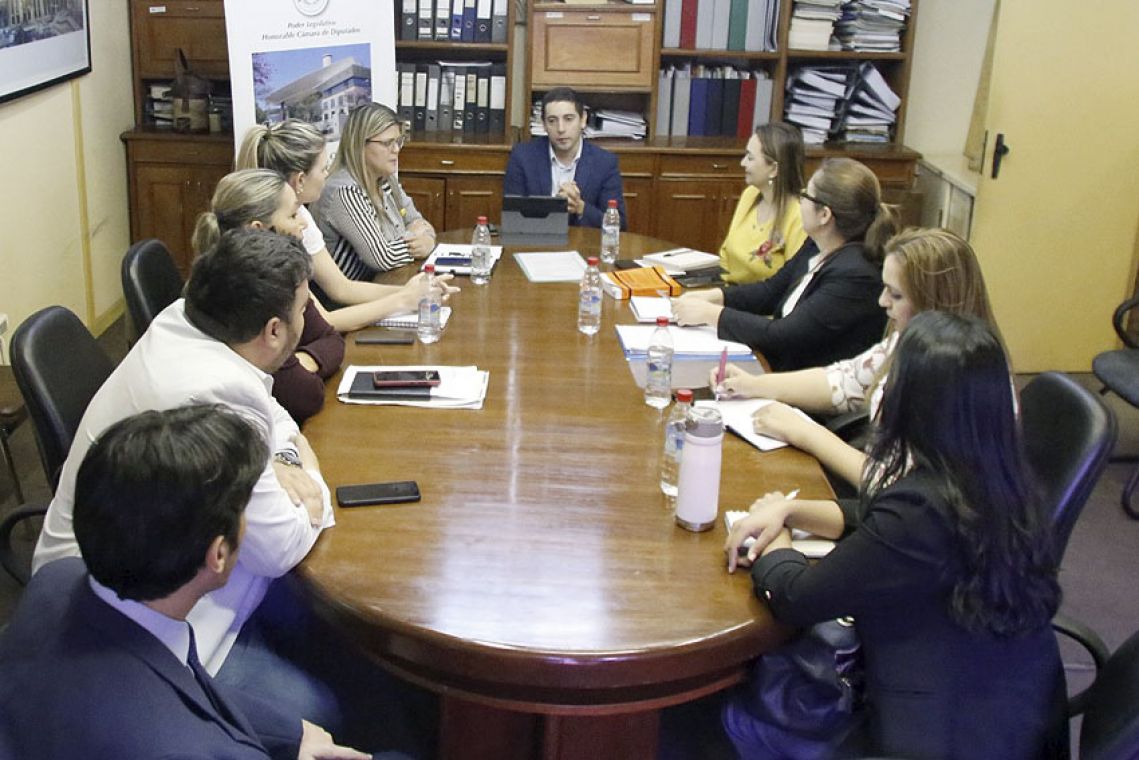 Info Diputados: Analizan ajustes en el proyecto que regula el trabajo de las plataformas de movilidad y reparto